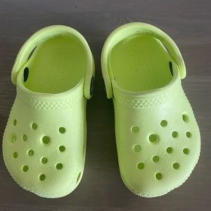 Toddler Crocs Size 6